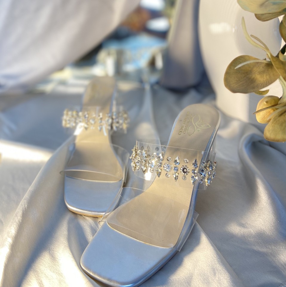 SZ019_Embellished transparent heels_02